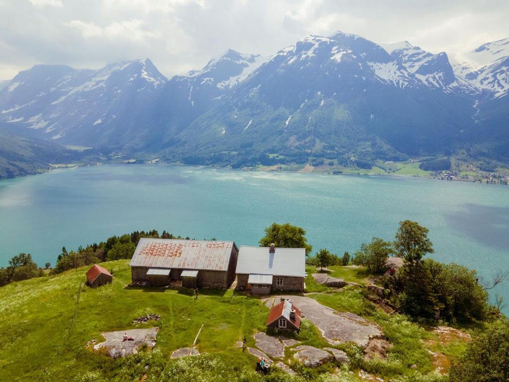 Vila Vollsnes Feriehus Hjelle Exteriér fotografie